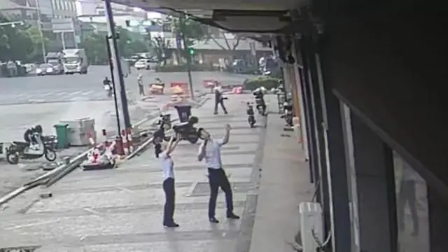借助运动心理学家指导篮球运动员减压的方案_0